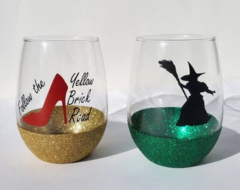 Wizard of Oz theme glass, wicked witch glass, Dorothy theme glass, follow brick road, Movie theme stemless glass