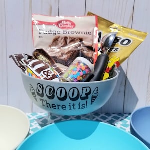 Personalized Ice Cream Bowl, Ice Cream gift, Ice cream kit, Ice cream favor, Scoop there it is bowl, Ice Cream dish, Dessert Topping, Custom