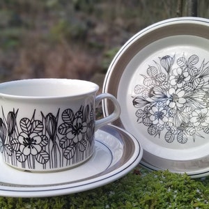 Arabia Gray Krokus super rare Tea cup and saucer with side plate  Esteri Tomula Arabia Finland