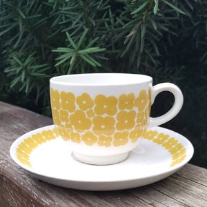 Arabia rare Leinikki  coffee cup  and  saucer  Esteri Tomula Arabia Finland