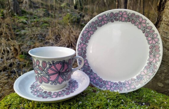 Arabia Esteri Coffee Cup,saucer and Side Plate Esteri Tomula