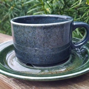 Arabia Unique Forest  Green Kesti Göran Bäck coffee cup Arabia. Finland