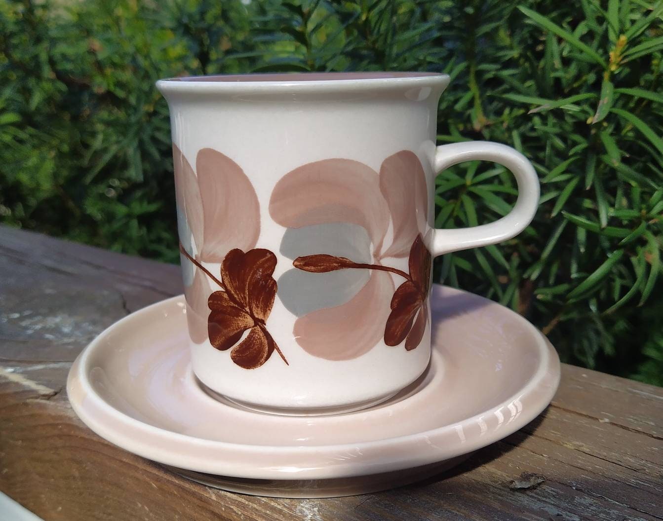 Arabia Koralli Coffee Cup and Saucer Raija Uosikkinen Arabia 