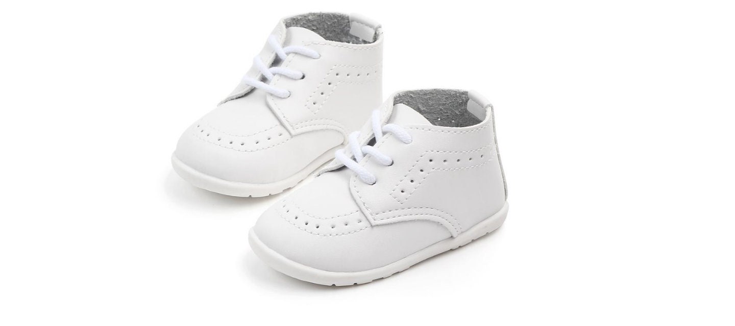 white hard bottom baby shoes