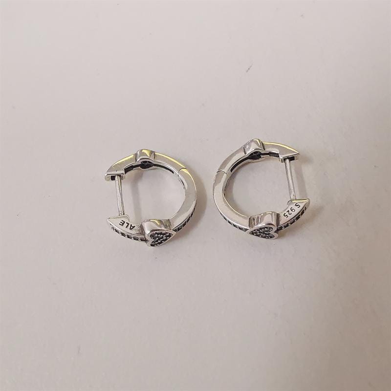 pandora 925 sterling silver heart with diamond stud earrings