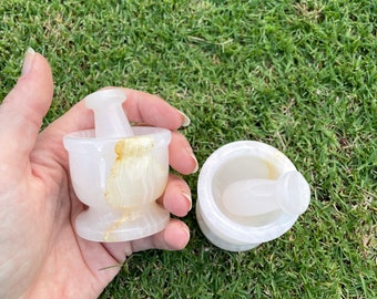 Mangano Calcite Mortar and Pestle