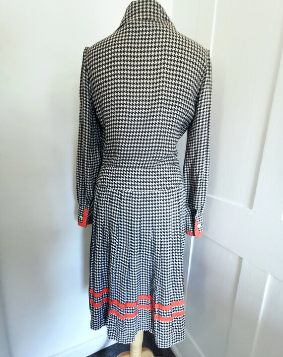 Early 1970s shirt dress - size 8 - genuine vintag… - image 5