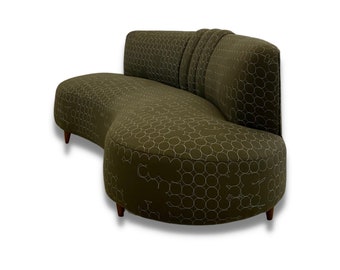 De Kidney Bean Sofa. 50's Stijl Mid century lounge.