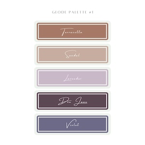 Peut inclure: Palette de couleurs "Geode Palette #1" avec cinq rectangles. Les couleurs sont Terracotta, Sandal, Lavender, Don Juan et Violet. Chaque échantillon a une bordure blanche et un nom de couleur manuscrit.