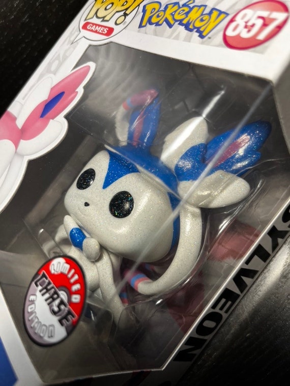 Amazon.com: Funko Pop Games: Pokemon - Sylveon - Collectable