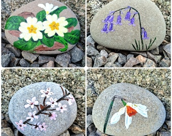 Painted Stones, Flower Painted Stones, Painted Rocks, Spring Painted Stones, Spring Flowers Painted Stones, Painted Flowers