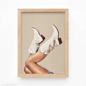 Diese Stiefel - Neutral II (Kunstdruck, Mokka Mousse, Cowgirl Stiefel, Weiße Stiefel, Cowgirl Kunst, Beige, Howdy, Yeehaw, Western Wall Art, Poster)