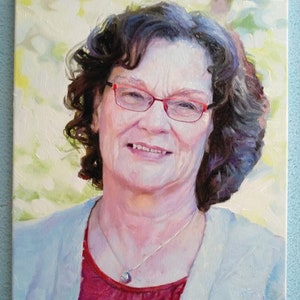 Custom memorial oil portrait on canvas, Commission oil painting from photo, Custom art, loss of mother, loss of grandma, memorial gift image 5