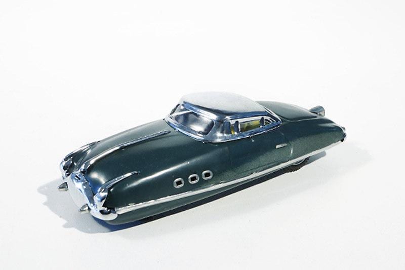 Enchères Lot 3 - voiture en tôle, couleur bleue, moteur à clé clockwork