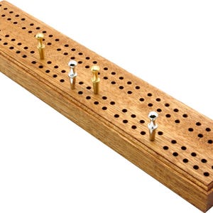 Tablero de cribbage británico de madera dura Brimtoy - 24 cm (9&quot;)