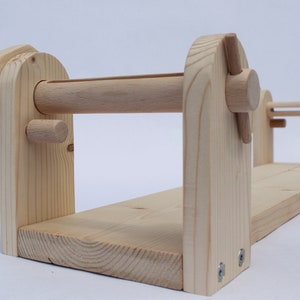 Loom for weaving cards