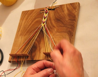 Tying loom for Brazilian bracelets