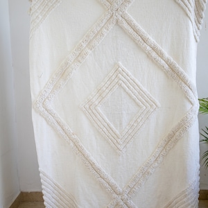 White Tufted Throw Blanket: Hand Woven Raw Cotton Bedding
