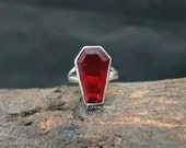Natural Garnet, Twisted Band Ring, Coffin Jewelry, Unisex Ring, Coffin Garnet Ring, Dainty Ring, Garnet Jewelry, Sterling Silver Ring
