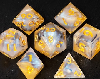 DnD dobbelstenen, dobbelstenen, Dungeons and Dragons, D20, DND dobbelstenen set, dobbelstenen tas, dobbelstenen doos, dnd accessoires, dnd geschenken, scherpe rand dobbelstenen