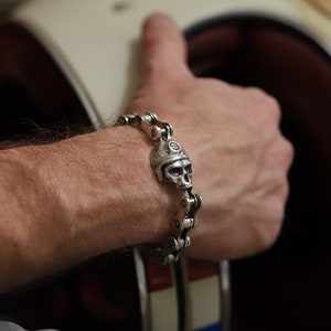 Biker Skull chain Bracelet - Heavy Oxidized Solid 925 Sterling Silver - Harly gift for him - original gift for Biker - Mechanic Jewelry