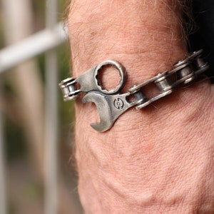 wrench chain bracelet, silver Motorcycle guy jewelry, Father gift for him, cool gift for boyfriend, Oxidized bikers sterling silver bracelet