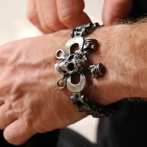 Mechanic Skull Bracelet, Oxidized Silver, Men steel metal bracelet, heavy Bike Link Bracelet, Gift for Biker, Motorcycle pistons jewelry