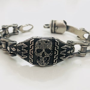 Motorcycle Chain Skulls bracelet - Oxidized 925 Solid sterling silver - Bike link bracelet - biker gift for him - Motorcycle link jewelry