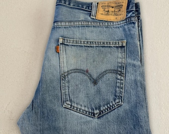 Vintage 605 Levis Jeans, Faded Blue Distressed Denim jeans, Size W34"L32"
