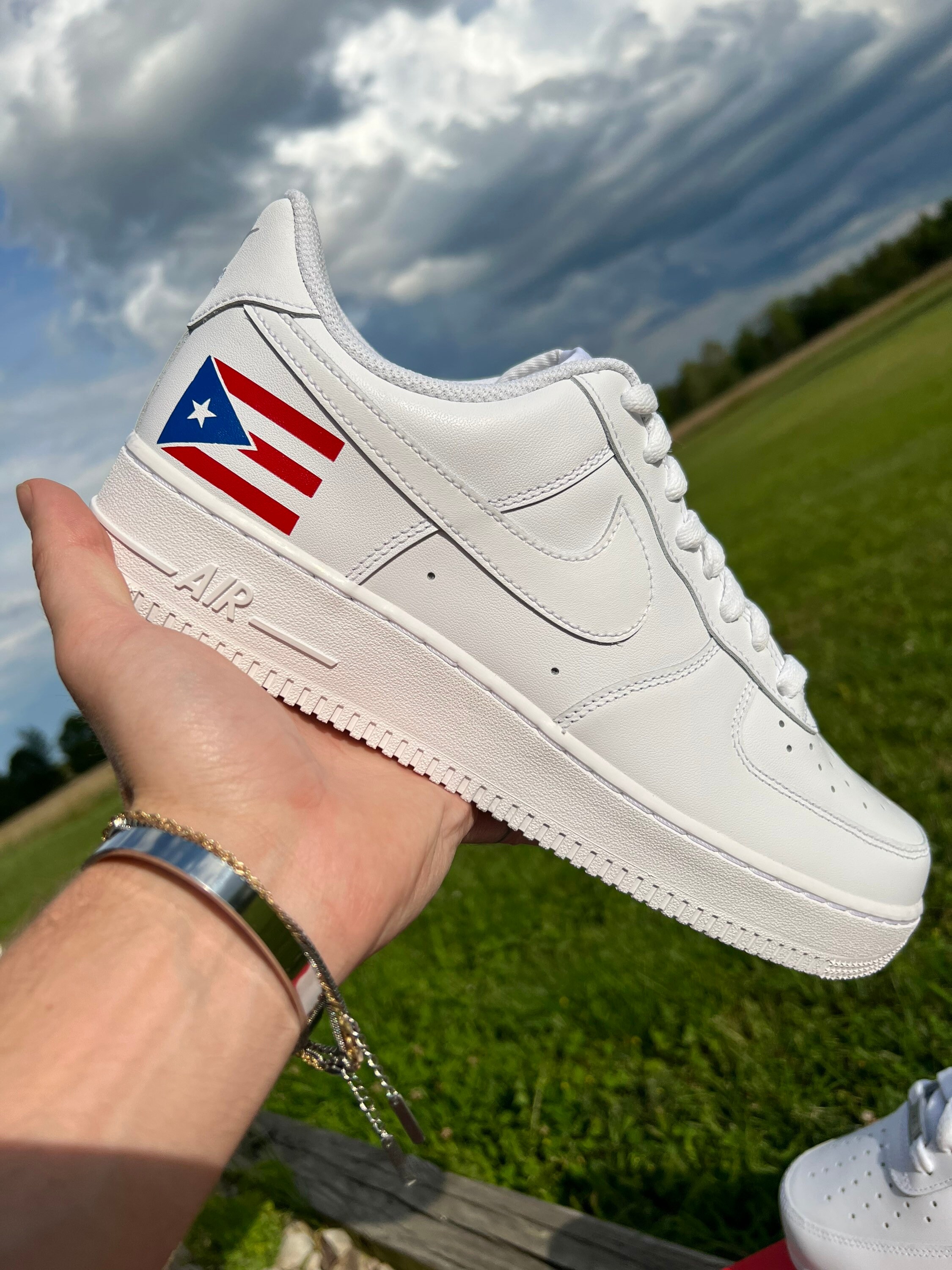 nike with puerto rican flag