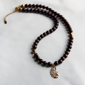 Elegant Garnet Necklace – January Birthstone Jewelry, 14K Gold Crystal Necklace, Handmade Bridesmaid Gift, Unique Gold Pendant Necklace