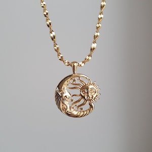 Sonne und Mond Vintage Style himmlische Yin Yang himmlische Sternzeichen mystische Charme zierliche 18k vergoldet Halskette, Geburtstagsgeschenk, Geschenk für sie