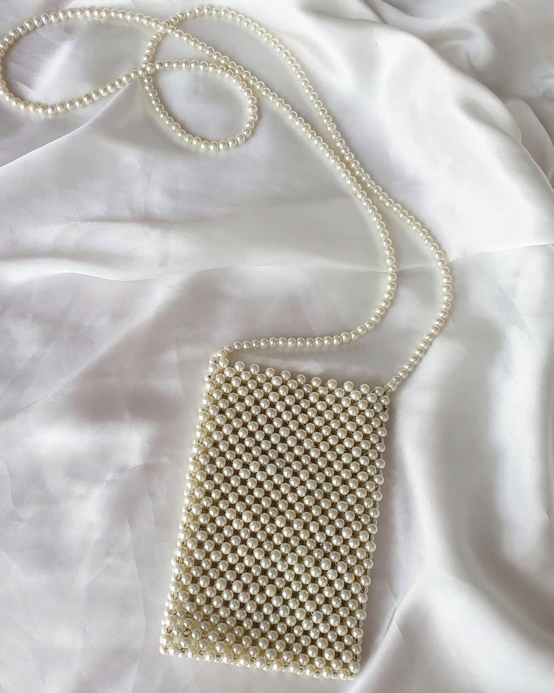 Women's Rectangular Crossbody Bag - Gold Chain Strap / Pearl Key Fob / White