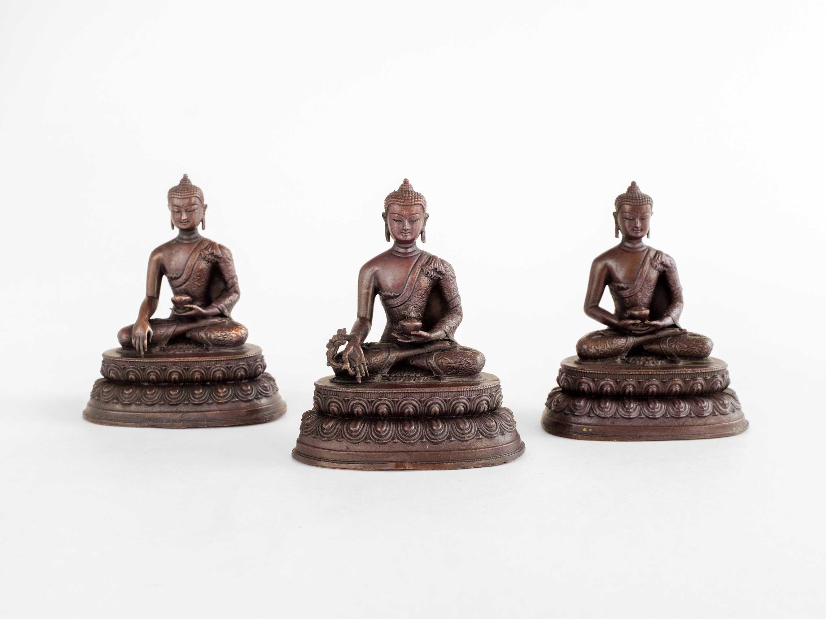 小型仏像セット：銅鋳物、酸化処理、仏壇装飾（6 cm） - Etsy 日本