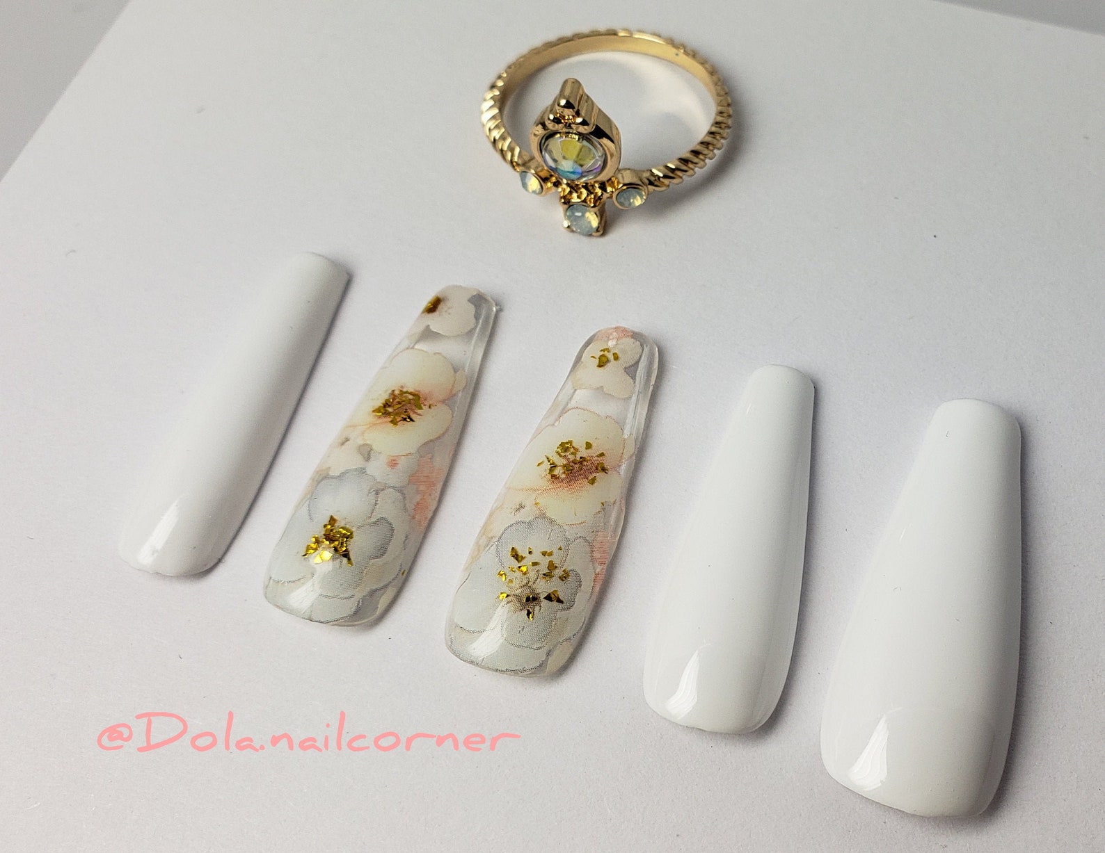 White Flowers Luxury Press on Nails Flower Nails Flowers - Etsy