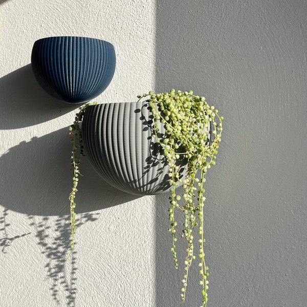 ANY COLOUR Wall Mounted Plant Pot - Fluted - Plant based - 3D Printed - Homeware - Ribbed - Eco Friendly - Home Office  - Curved - Modern