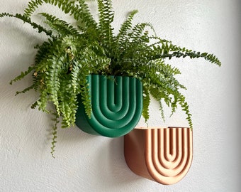ANY COLOUR Wall Mounted Plant Pot - Curved - Plant based - 3D Printed - Homeware - New Home - Eco Friendly - Home Office  - Shiny - Modern
