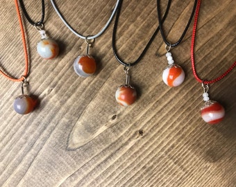 Red and white vintage marble pendant necklaces