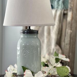 Modern Farmhouse Glass Mason Jar Lamp