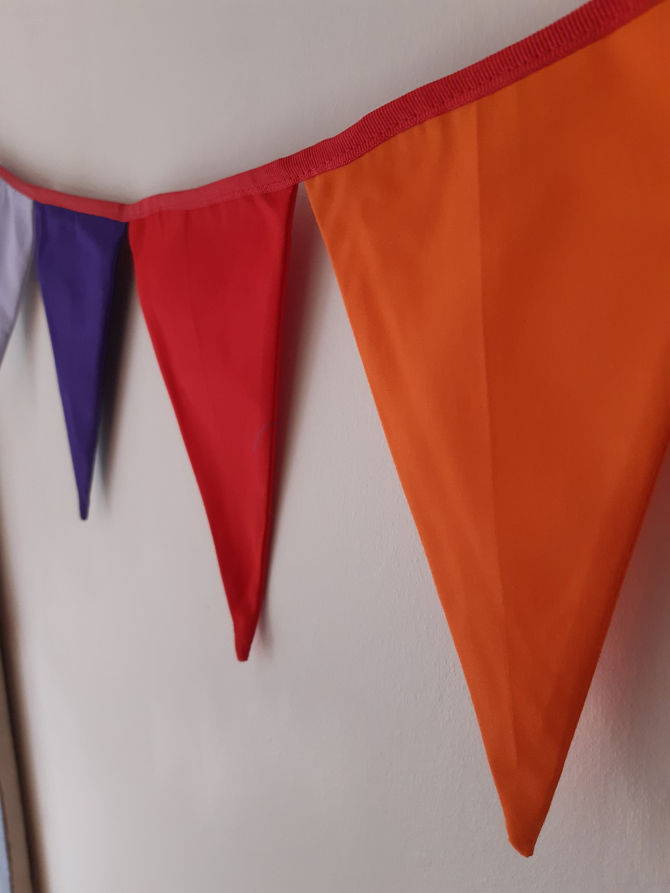 Pride Regenbogen-Wimpelkette, 4,5 X 91 Cm, 2 Stück – Bunte LGBTQ+ Deko Für Parade, Party & Wand