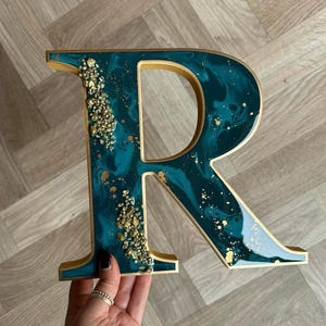 Hecho a medida ~ Letras independientes, resina sobre MDF, adornos personalizados para la decoración del hogar, letras grandes