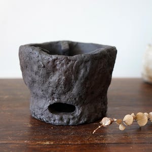 Handcrafted Ceramic Charcoal Stove – Rustic Japanese-Style Stove for Tea Ceremony,Tea Ceremony