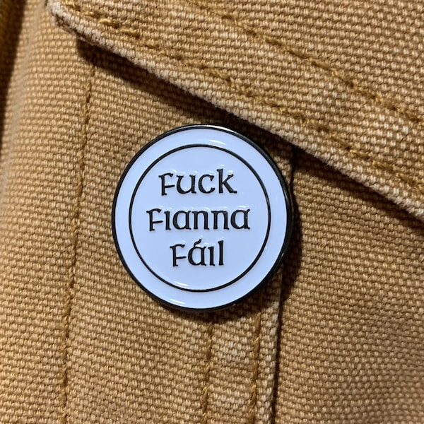 Fianna Fáil Emaille Pin