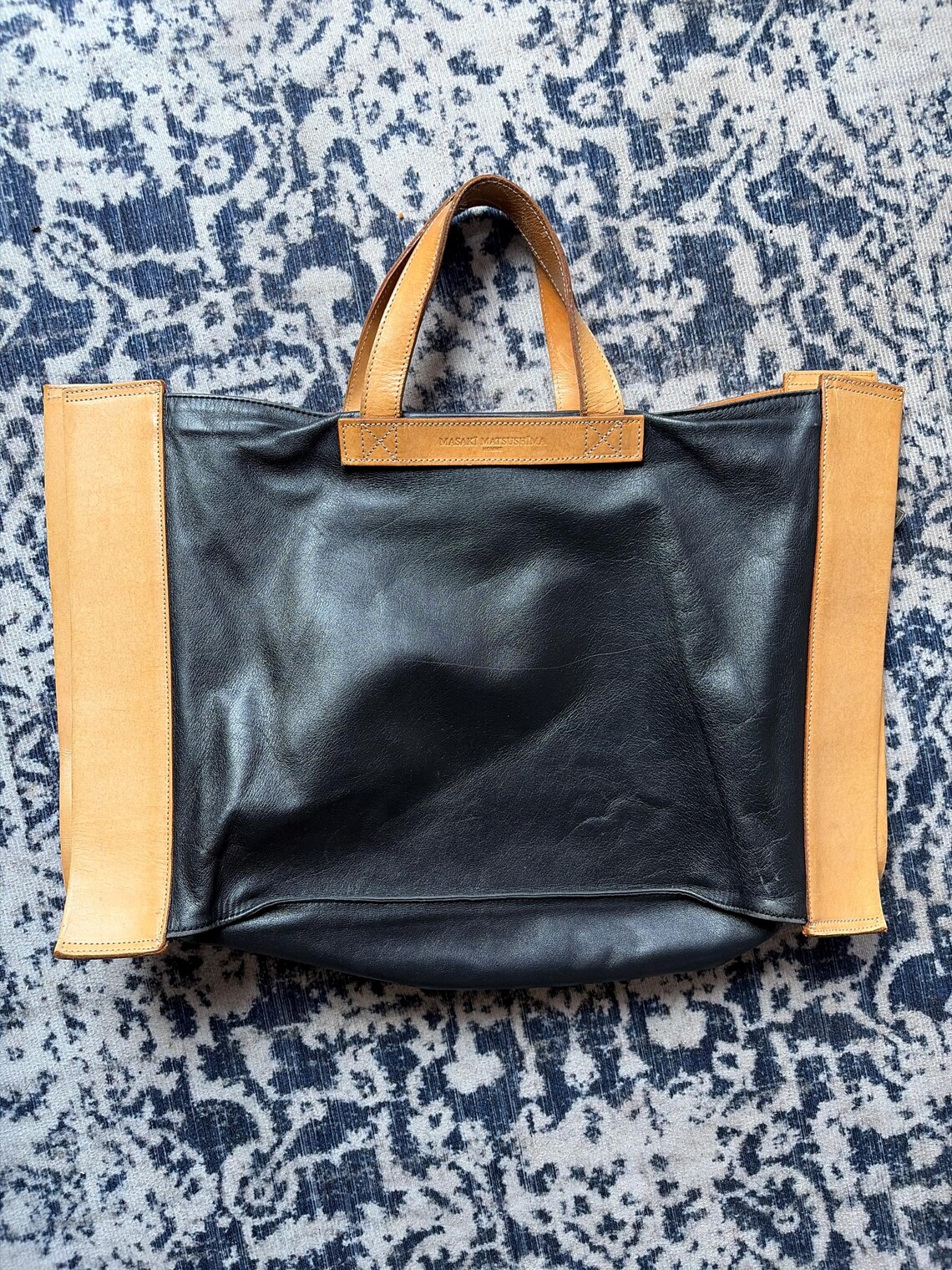 Vintage Masaki Matsushima Homme Leather Tote Bag, Japanese Archive Oversized Black and Tan Weekender Bag, foto 1 di 5