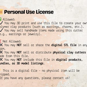 Puede incluir: Un archivo digital con una "Licencia de Uso Personal" sobre un fondo texturizado. La licencia detalla lo que est&aacute; permitido, como la impresi&oacute;n 3D y la venta de art&iacute;culos hechos a mano, y lo que no, como la venta del archivo digital o cortadores f&iacute;sicos.