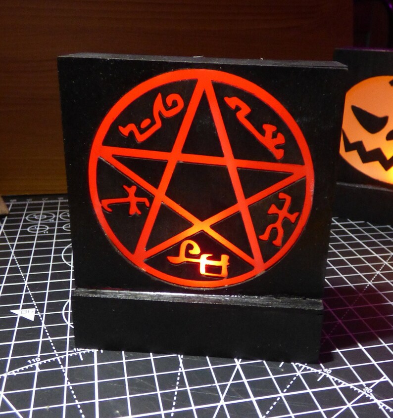 Supernatural Devil's trap light box decoration with light colour options image 2