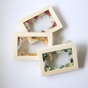 Custom Pressed flower Wood Photo Frame - Floral Garden - gift for her/mom/family/Birthday/Holiday/Weddings (5&quot;x7&quot; Frame, fits 4”x6” Photo)