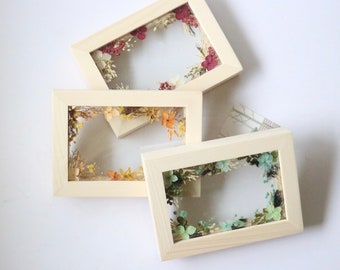 Custom Pressed flower Wood Photo Frame - Floral Garden Collection art - gift for her/mom/family/Birthday/Holiday/Weddings (5"x7" Frame)