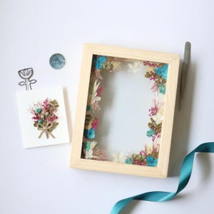Custom Pressed Flower Wood Photo Frame - Blue & Teal Floral - Limited Collection Gifts for her/mom/Birthday/Wedding/Holiday/Chrismas (9&quot;x7&quot;)