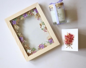 Custom Pressed Flower Wood Photo Frame: Personalized Keepsake Gift